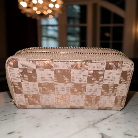 Michael Kors Signature Check Zip Around Wallet Blush Pink Gold Hardware - Picture 3 of 8